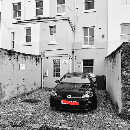 Harbour Court Plymouth - Free Parking - Tucked Away On The Barbican With Courtyard - By Ocean City Retreats المظهر الخارجي الصورة